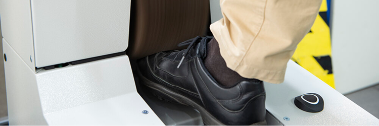 Máy vệ sinh giày HEUTE Solamat 90 cho nhà máy Dược Máy vệ sinh giày HEUTE Solamat 90 cho nhà máy Dược