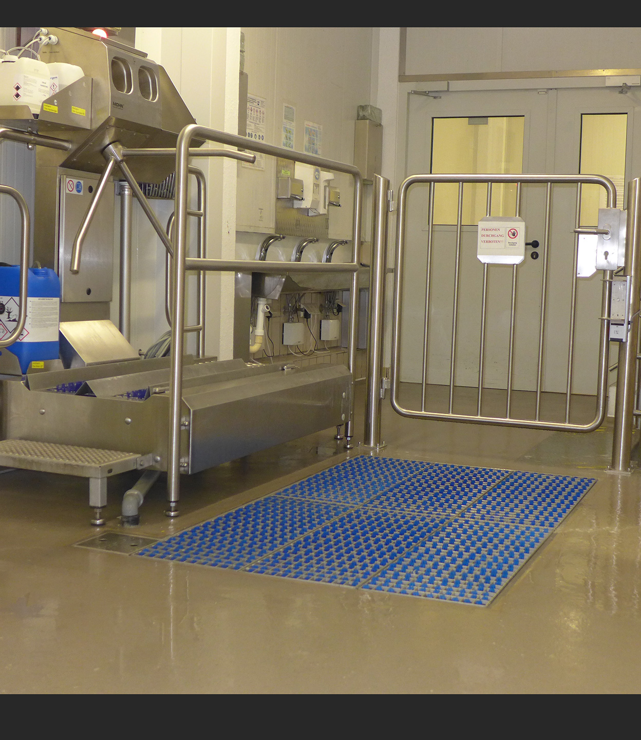 ProfilGate® sti45 Aqua wet cleaning and disinfection system, WLH (mm) 2183 x 1997 x 45, 1 x V2A-Tray, 12 x Grate