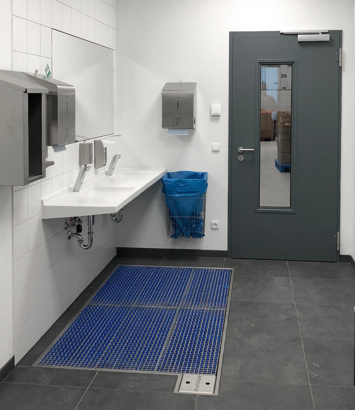 ProfilGate® i45 Aqua wet cleaning and disinfection system, WLH (mm) 2183 x 1997 x 45, 1 x V2A-Tray, 12 x Grate