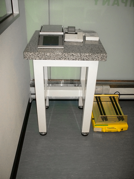 Balance Table, (mm) 1200 x 600 x 900