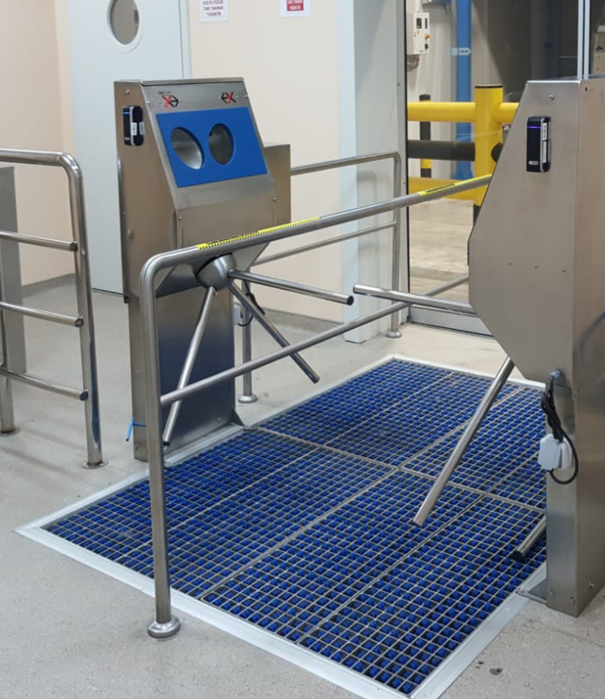 ProfilGate® i45 Aqua wet cleaning and disinfection system, WLH (mm) 1829 x 1997 x 45, 1 x V2A-Tray, 10 x Grate