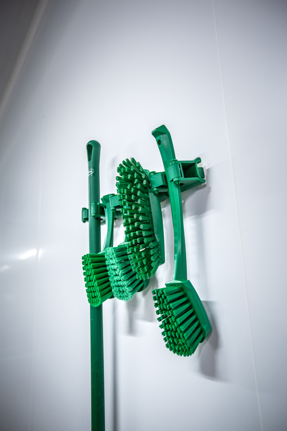 Vikan Washing Brush w/long handle, 415 mm, Hard, Green