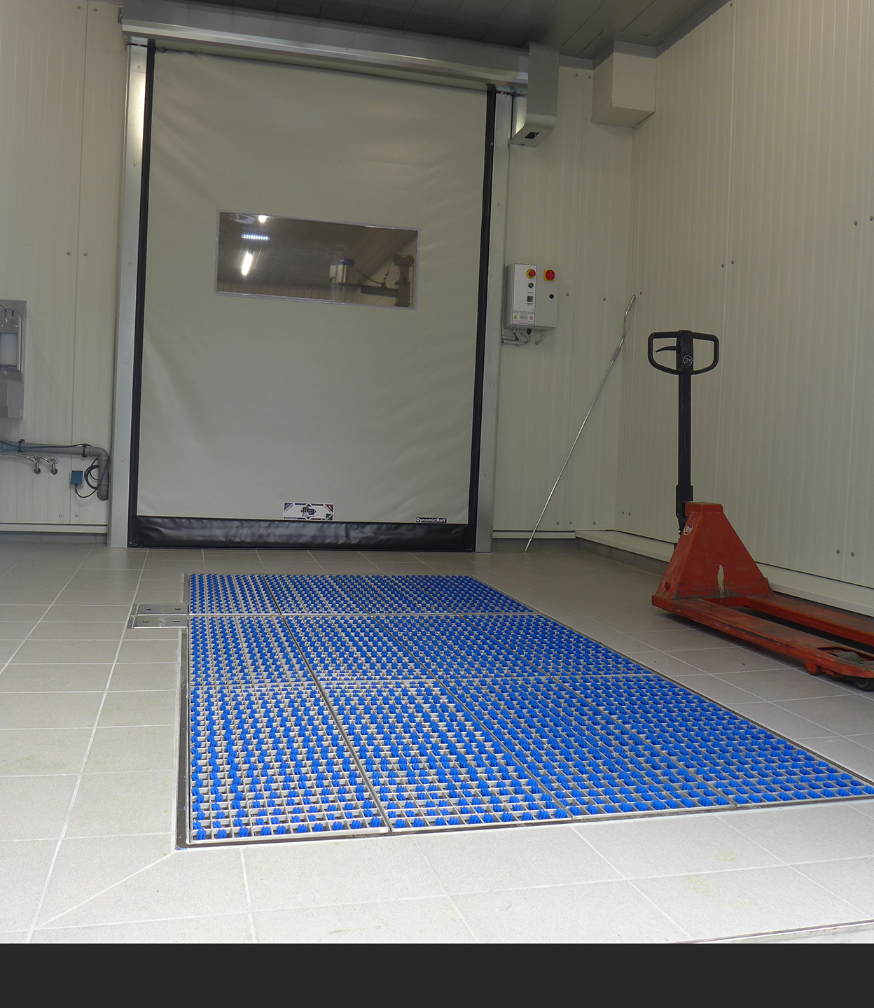 ProfilGate® i55 Aqua wet cleaning and disinfection system, WLH (mm) 1115 x 1026 x 55, 1 x V2A-Tray, 3 x Grate