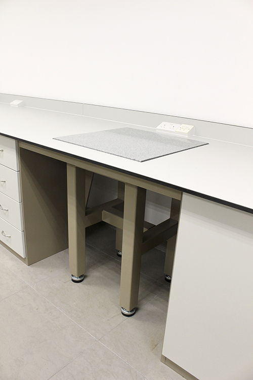 Balance Table, (mm) 1200 x 600 x 900