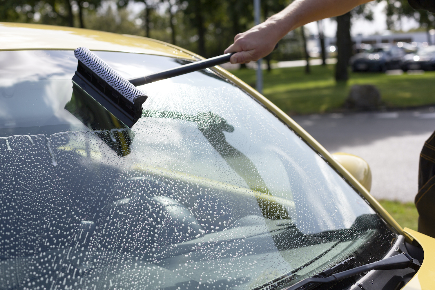 Windscreen Scraper w/Sponge, 515 mm, Black