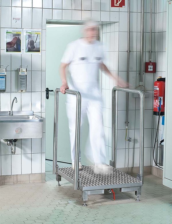STEPGATE I sole cleaning system, wet cleaning, WLH (mm) 820 x 980 x 1180