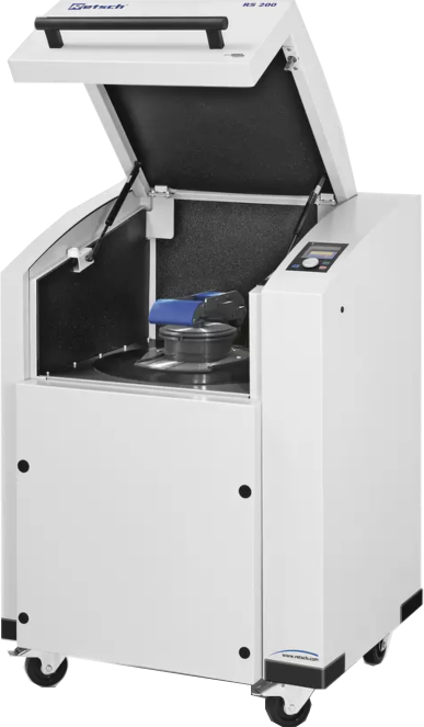 Retsch Vibratory Disc Mill RS 200, with carry handle for grinding sets, on wheels, 220–230 V, 50/60 Hz Retsch Vibratory Disc Mill RS 200, with carry handle for grinding sets, on wheels, 220–230 V, 50/60 Hz