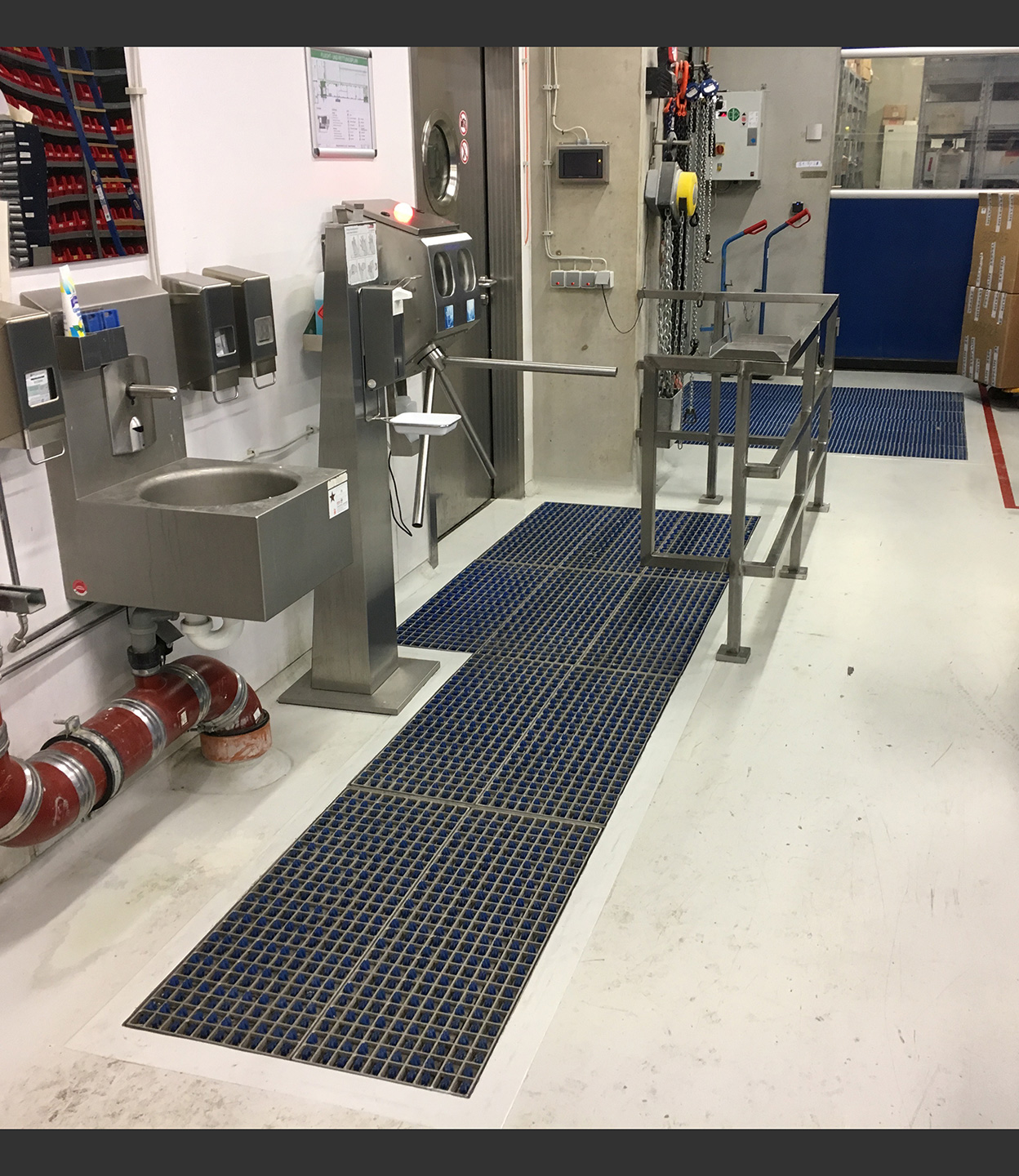 ProfilGate® i45 Aqua wet cleaning and disinfection system, WLH (mm) 1829 x 1997 x 45, 1 x V2A-Tray, 10 x Grate