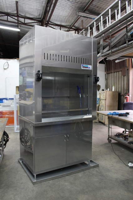 Stainless Steel 304 Fume Hood, ducted, (mm) 1220 x 920 x 2420