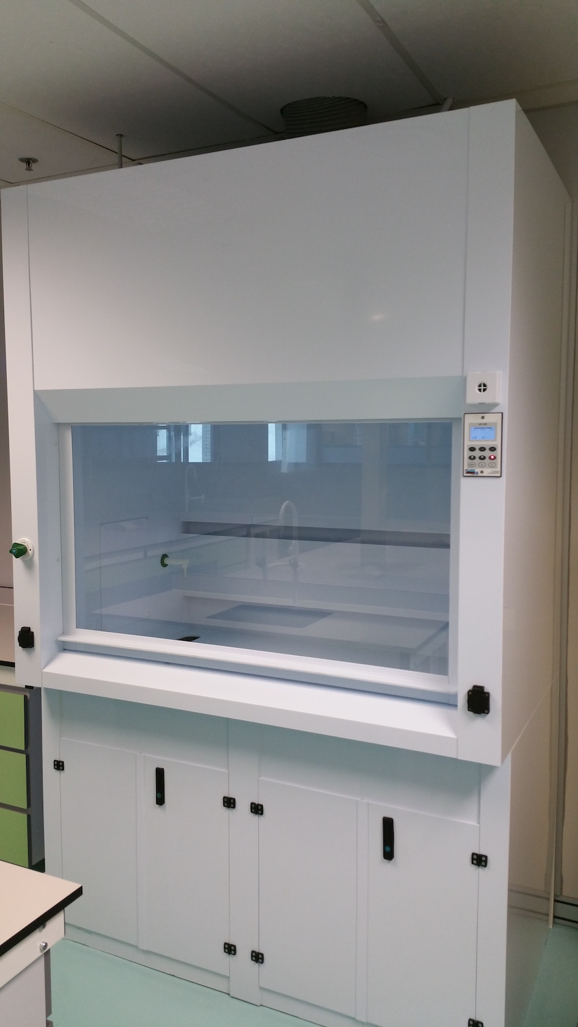 Polypropylene Fume Hood, ducted, (mm) 1820 x 920 x 2420