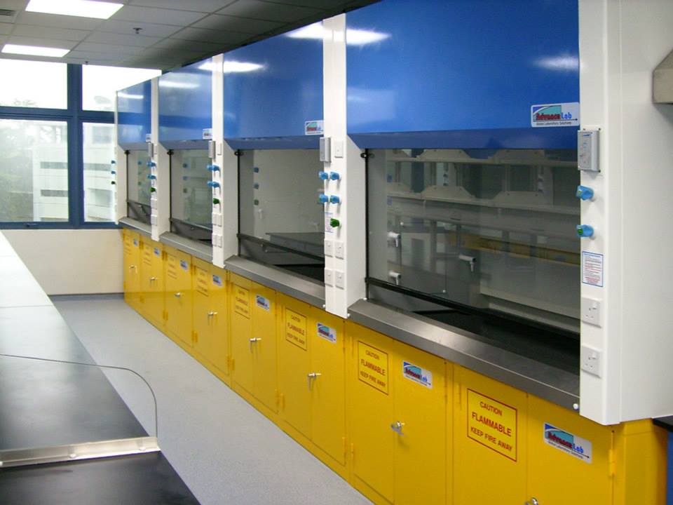 General Purpose Fume Hood, ducted, (mm) 2420 x 920 x 2420