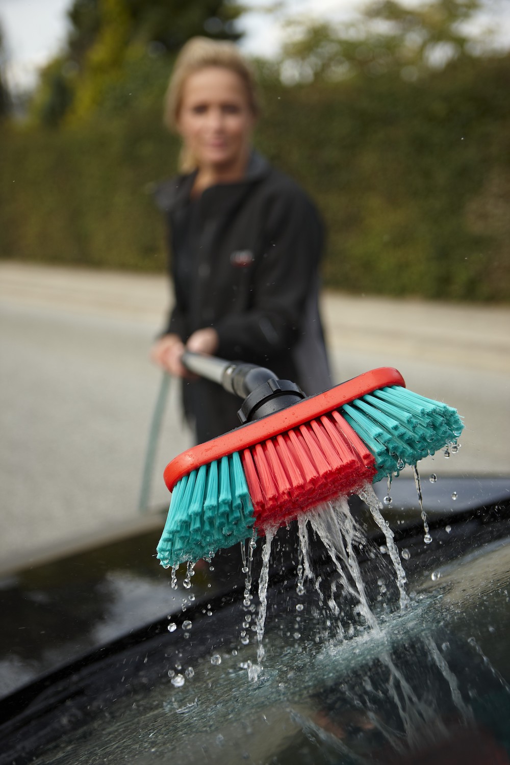 Vehicle Brush, waterfed, 250 mm, Soft/split, Black